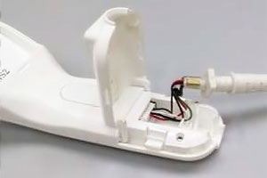 ケーブルの脱着が可能